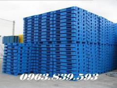 Pallet nhựa công nghiệp kê hàng, lót sàn nhà xưởng, kho đông lạnh./ 0963.839.593